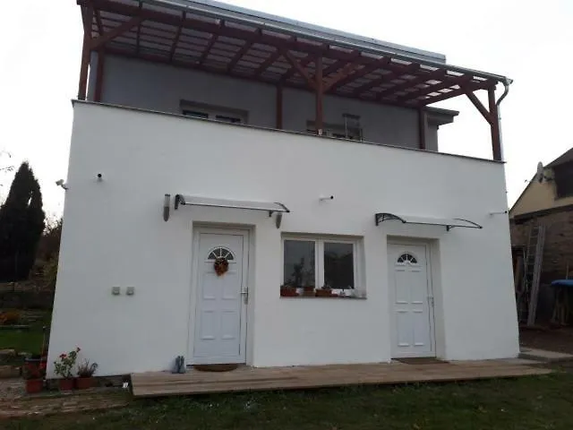 ,,rokytka Apartamento *